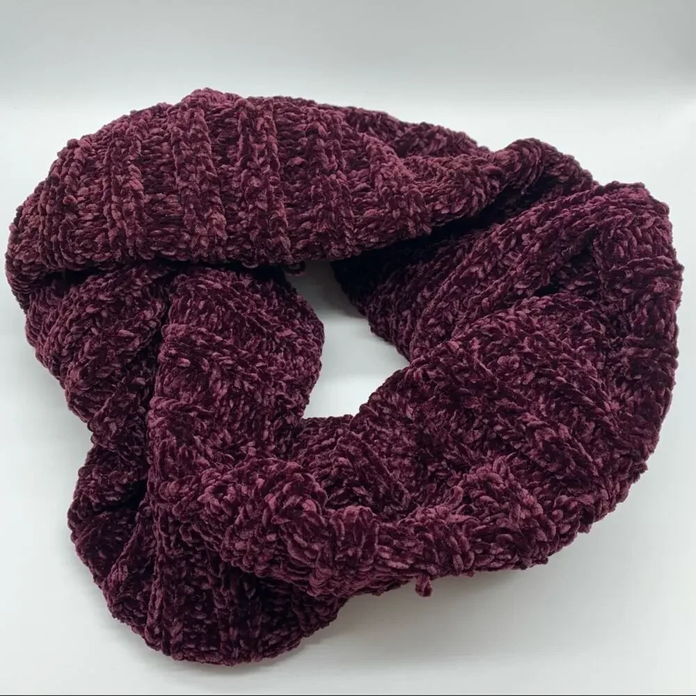 FREE PEOPLE Love Bug Twisted Chenille‎ Cowl Infinity Scarf - Girly Cozy Winter